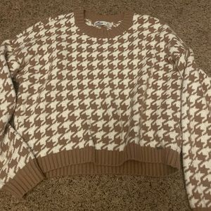 Hollister Sweater Size S